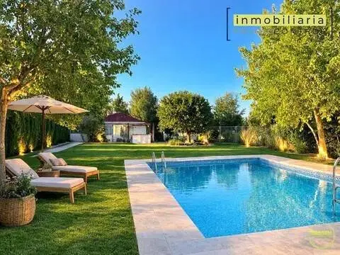 Chalet en San Mateo de Gállego