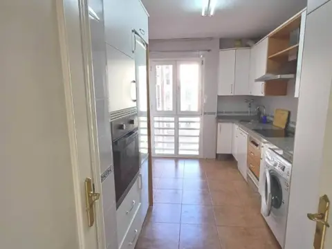 Piso en Ciudad Jardín-Zoco