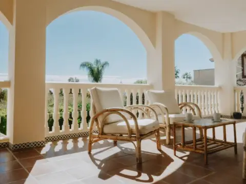 Casa en calle del Pavo Real, 143