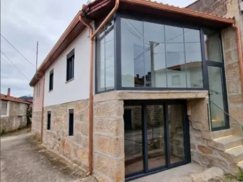 Casa rústica en Luintra