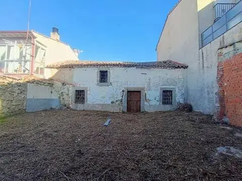 Casa rústica en calle calle Cuartel, 6