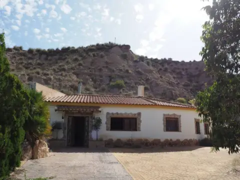 Casa rústica en Freila