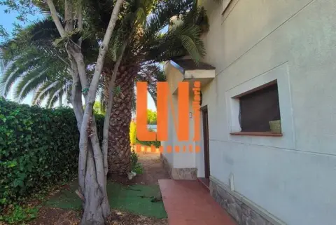 Casa pareada en Núcleo Urbano