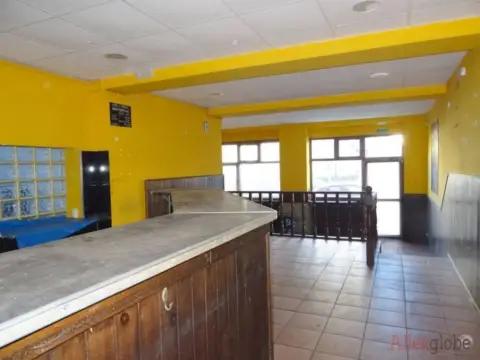 Local comercial en Ciudad-Naranco-Vallobín