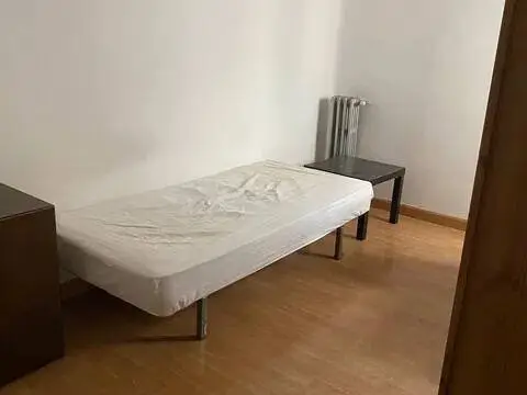 Habitación en calle Toledo