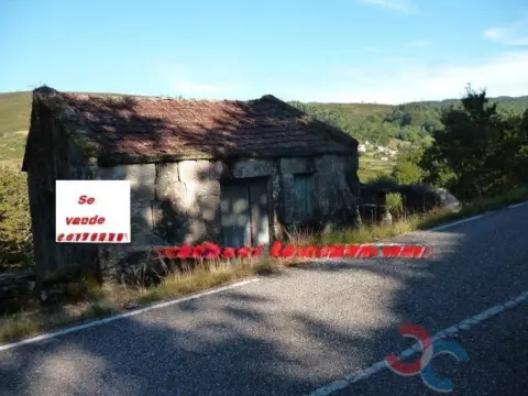 Casa en Estacas (Fornelos de Montes)