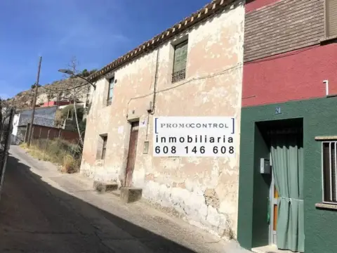 Chalet en calle Leciñena