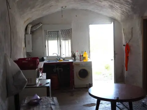 Casa rústica en Cuevas del Campo