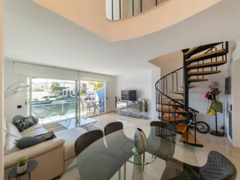 Dúplex en Empuriabrava