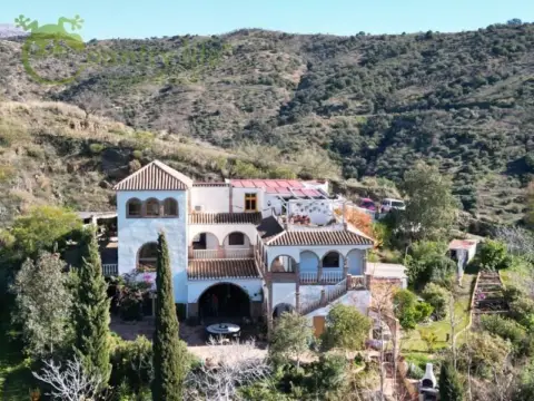 Casa en Sedella