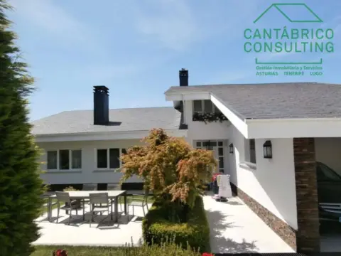 Casa en Navia