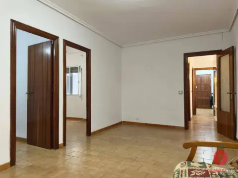 Piso en Campo de la Verdad-Miraflores-Sector Sur