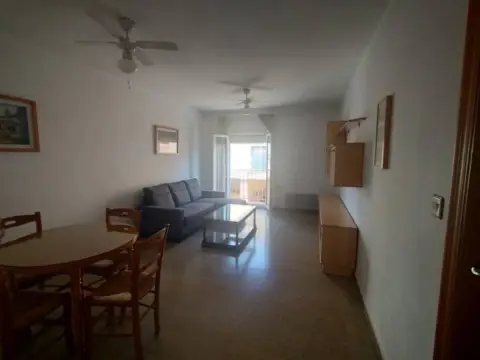 Piso en Zona calle Poniente-Avenida Cristóbal Colón