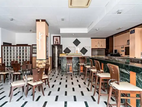 Local comercial en Macael