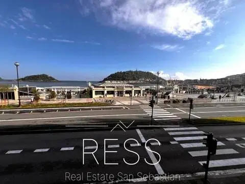 Piso en Mirakontxa Pasealekua