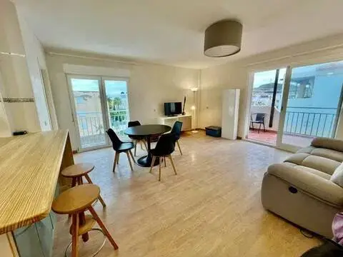 Piso en calle Avenida Ciudad de Barcelona, 40