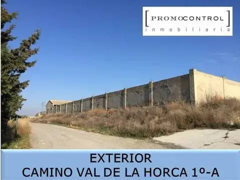 Nave industrial en calle de Val de la Horca