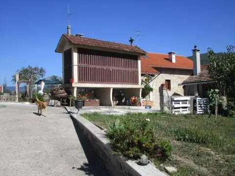 Casa rústica en Pontevedra Capital