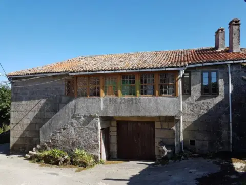 Casa rústica en Parada de Sil
