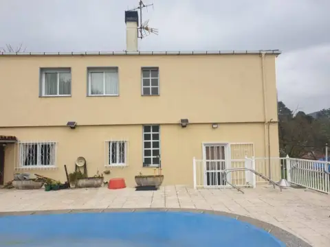 Casa rústica en Laias