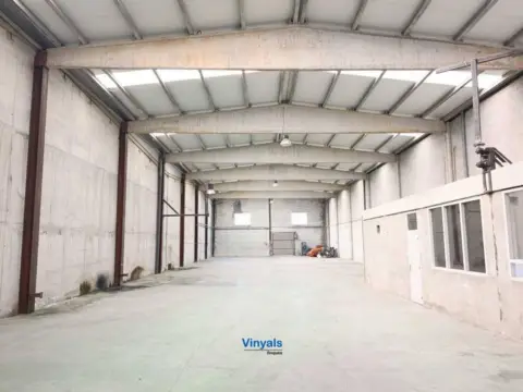 Nave industrial en Riells i Viabrea
