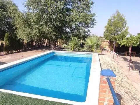 Casa rústica en calle Carretera de Villafranca de los Caballeros No Numb