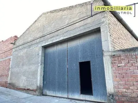 Nave industrial en calle de los Fueros de Aragón