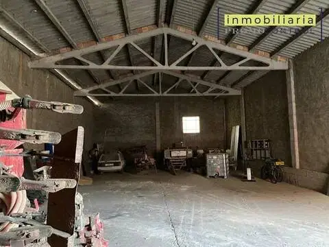 Nave industrial en calle de los Fueros de Aragón