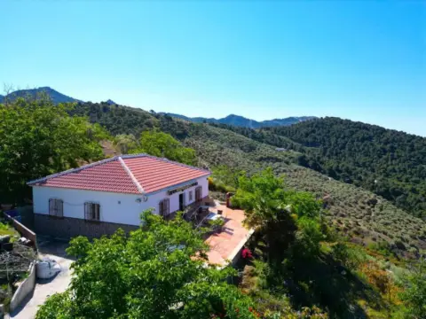 Casa rústica en Canillas de Albaida