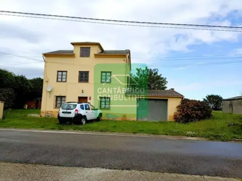 Casa adosada en Aldea (Castropol)