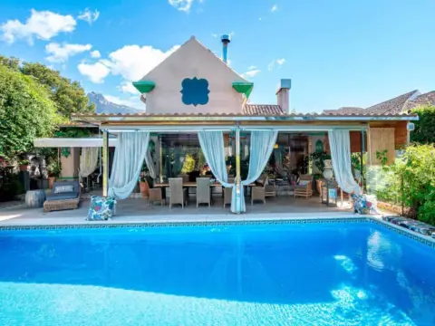 Casa en calle de Sierra Nevada, 66