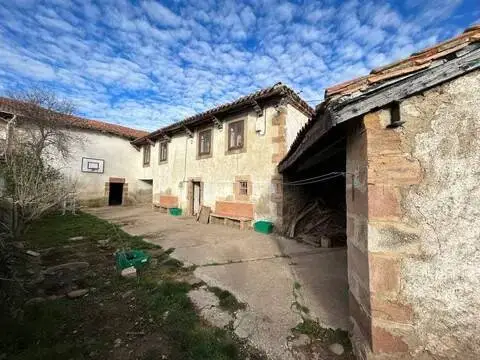 Casa rústica en calle Barrio Naveda, 59