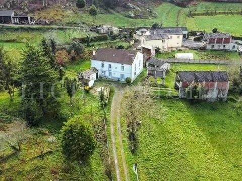 Casa rústica en calle Lugar Casas, 2