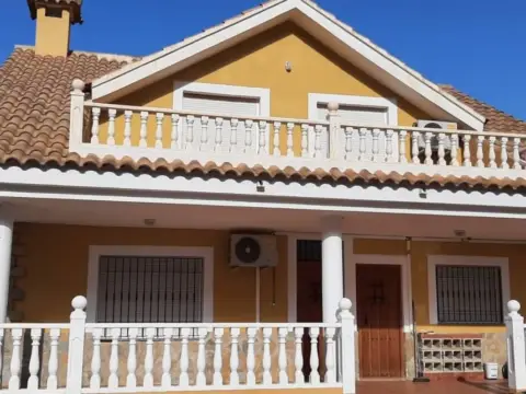 Chalet en La Hoya-Almendricos-Purias