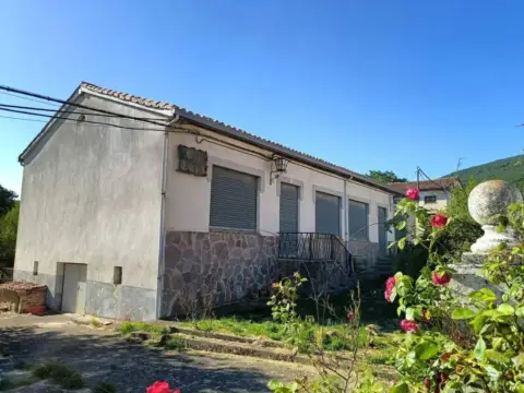 Nave industrial en Brañosera