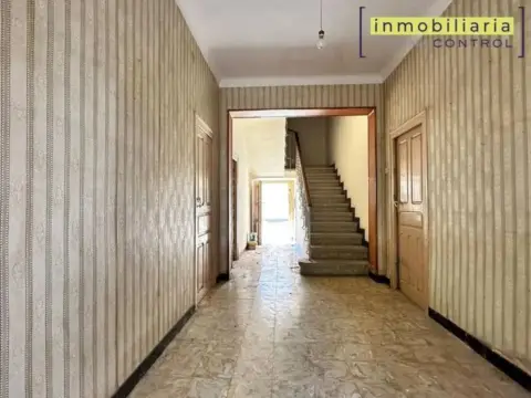 Casa adosada en calle de Costa