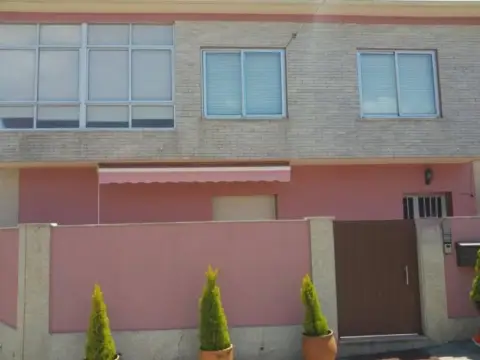 Casa en Fernández Ladreda-Ciudad de Piedra