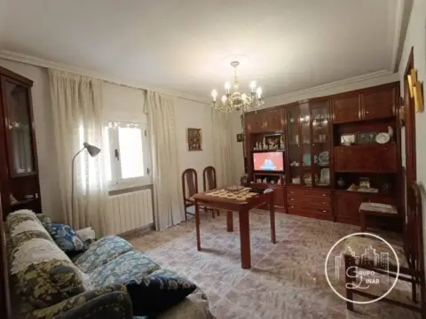 Piso en San Antonio-Estación-Las Hervencias