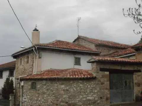 Casa rústica en Valle de Santullán