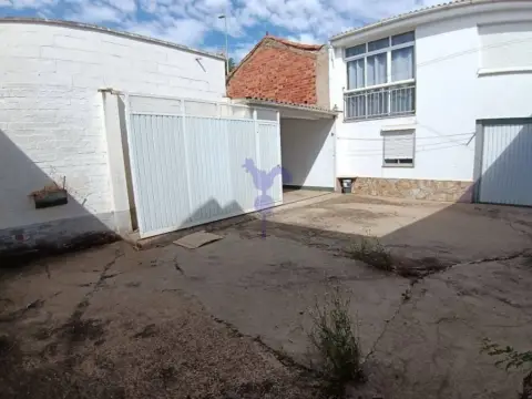 Casa en Santovenia de La Valdoncina