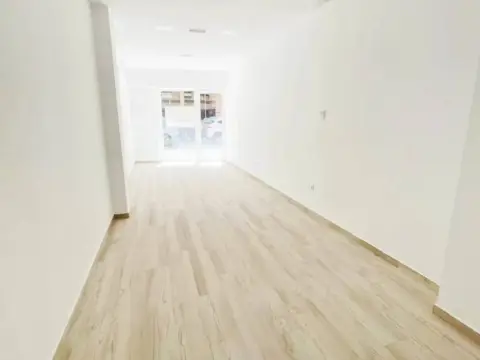 Local comercial en calle del Doctor José Tapia Sanz