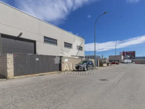 Nave industrial en Alovera