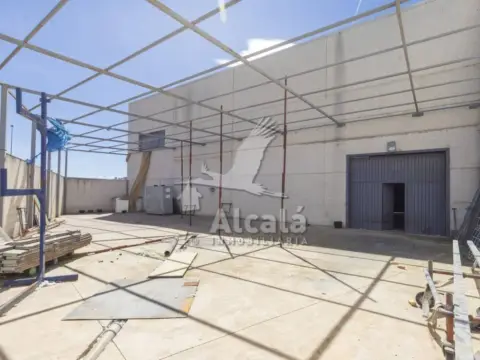 Nave industrial en Alovera