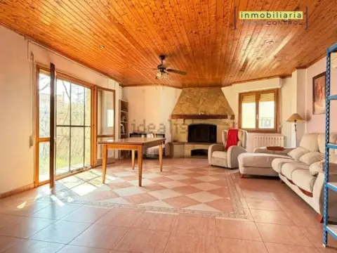 Chalet en Avenida de los Pirineos