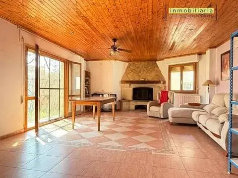 Chalet en Avenida de los Pirineos