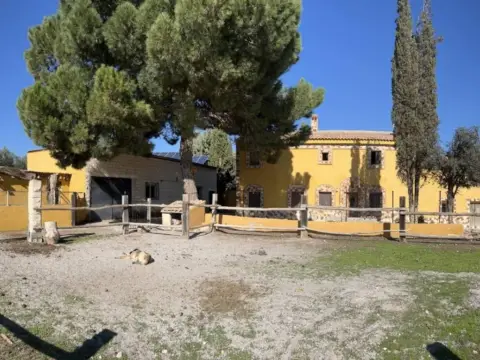 Casa rústica en Caniles