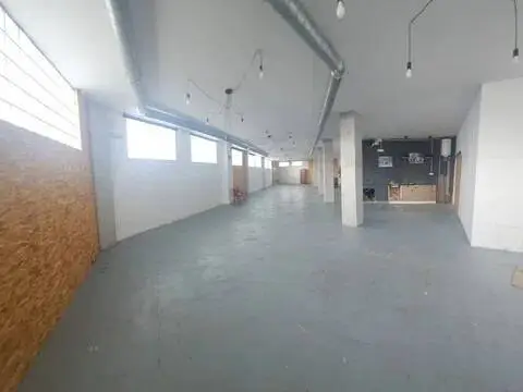 Local comercial en calle de Bermudo I 'El Diácono'