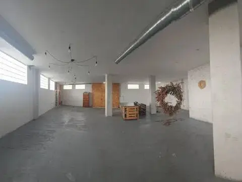 Local comercial en calle de Bermudo I 'El Diácono'
