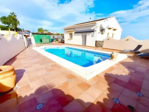 Chalet en El Ràfol d'Almúnia
