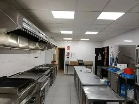 Local comercial en Rosa Luxemburgo-Padrerón-Polígono Industrial Norte